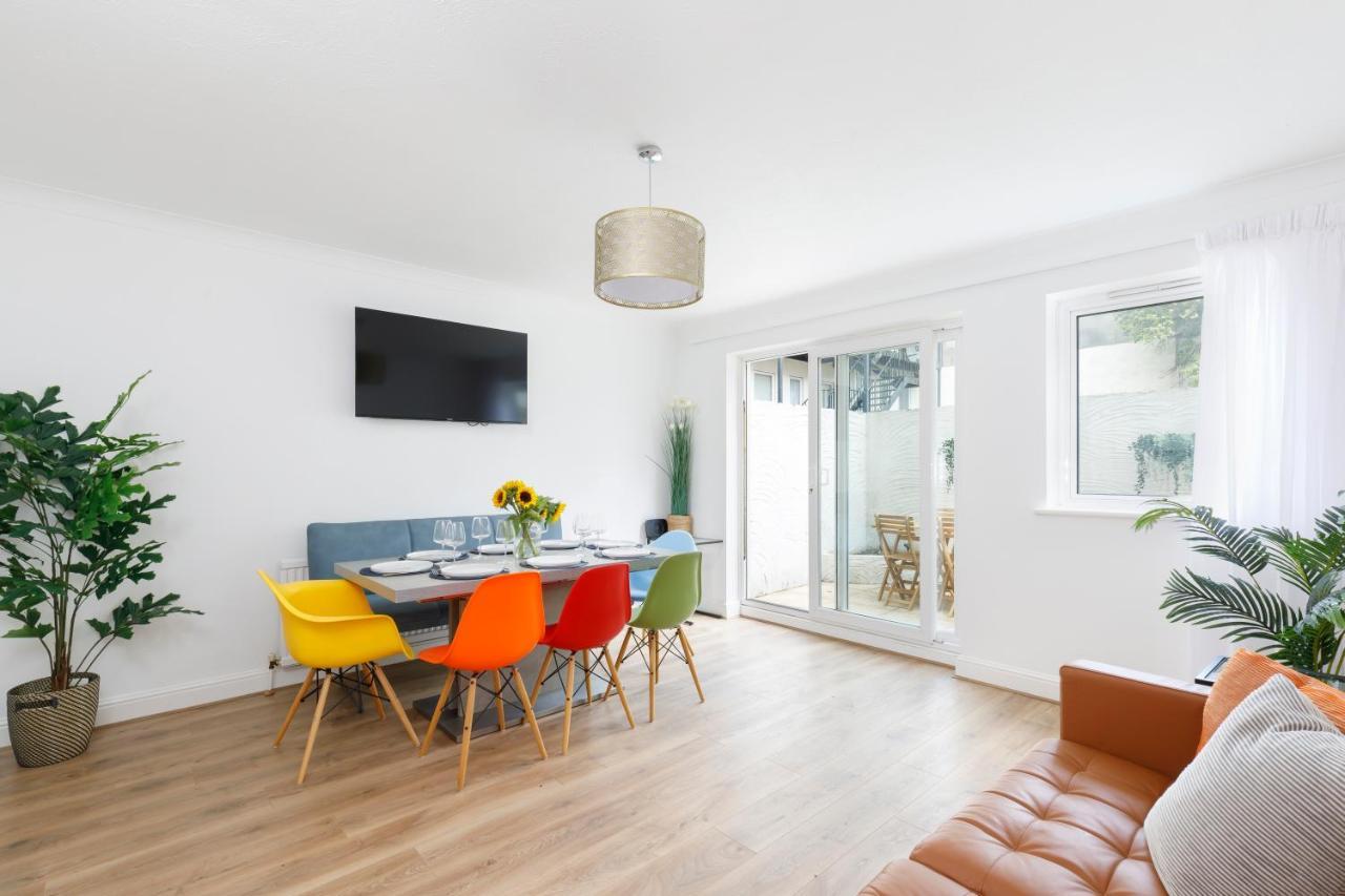 Beachside Retreat 2-Bedroom Gem With Free Private Parking & Outdoor Space Okręg wyborczy Hove Zewnętrze zdjęcie